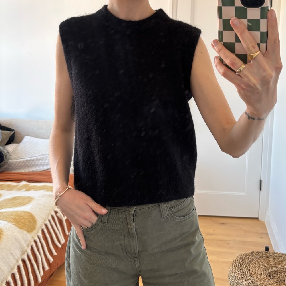 Arket alpaca wool blend Black Sleeveless sweater vest